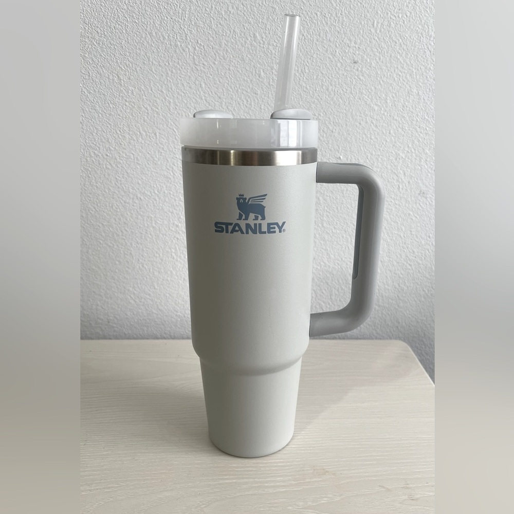 STANLEY The Quencher H2.0 Flowstate Tumbler 30oz.